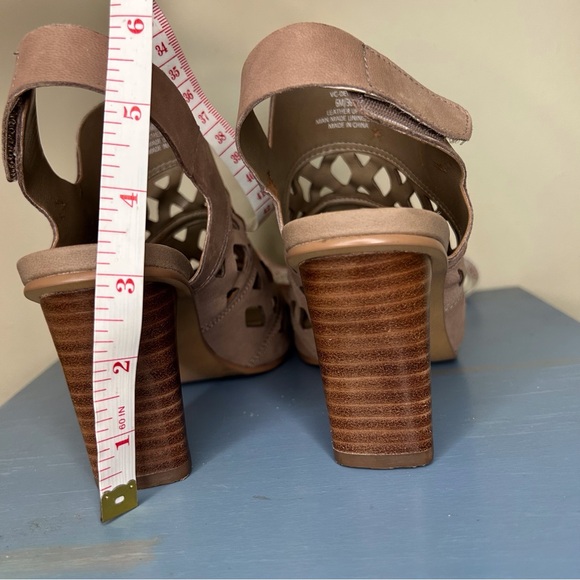 Vince Camuto Deverly cutout heeled sandals are in - Picture 7 of 11